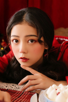 每个世界都被主角睡来睡去可乐饼